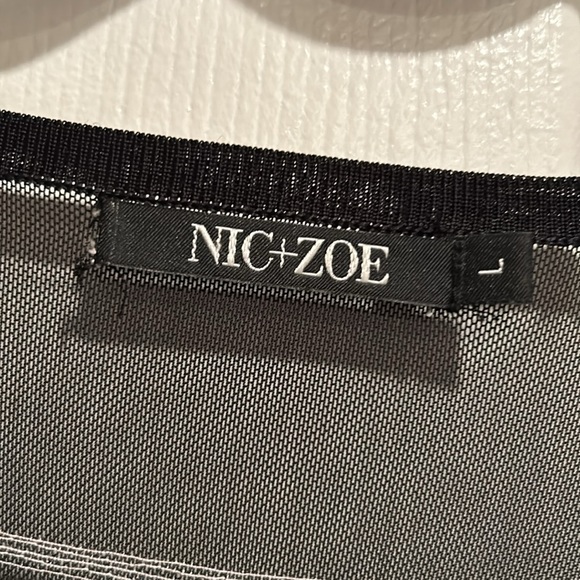 Nic+zoe lace floral  black and white tunic 3/4 sleeve - Picture 2 of 3